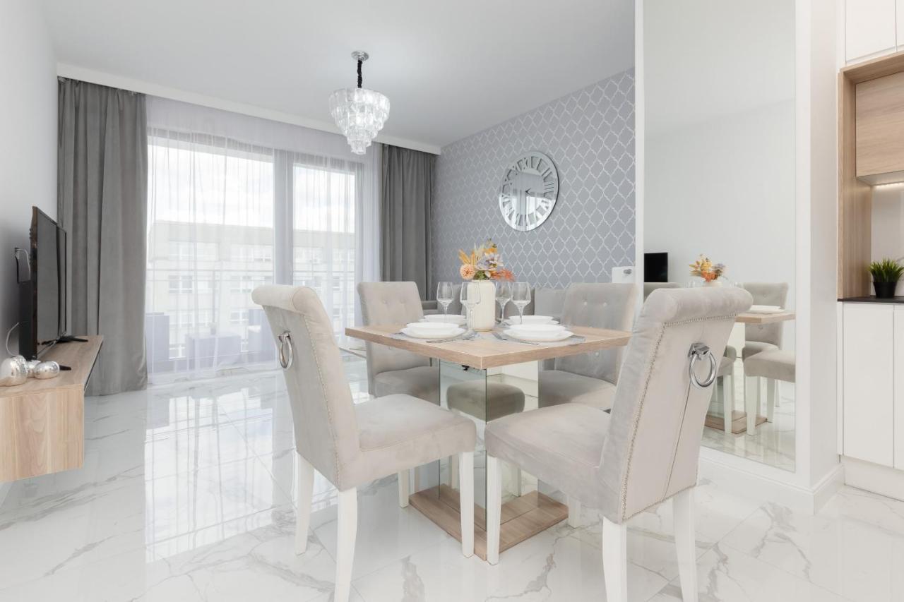 Cosy Apartment On Wola Goleszowska By Noclegi Renters Βαρσοβία Εξωτερικό φωτογραφία